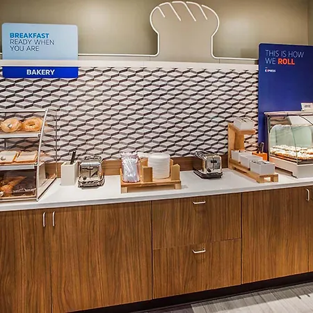 Holiday Inn Express Hotel And Suites Pearsall By Ihg-2